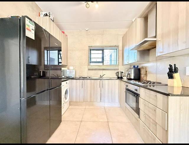 2 BEDROOM APARTMENT FOR SALE IN FOURWAYS